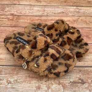 Bebe Fanny Womens Faux Fur Footbed Slide Sandals size 7